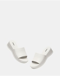 EVERAU - EverAU Ugg Fiona Cow Suede Upper Sandals