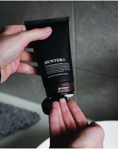 Hunter Lab - Cleansing Facial Scrub