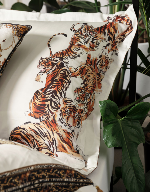 Camilla - Tiger Trap European Pillowcase