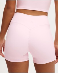 Cotton On Body Active - Ultra Soft Invisible Scrunch Shortie Short
