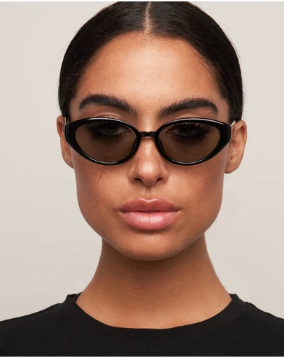 Otra Eyewear  - Greta - Black