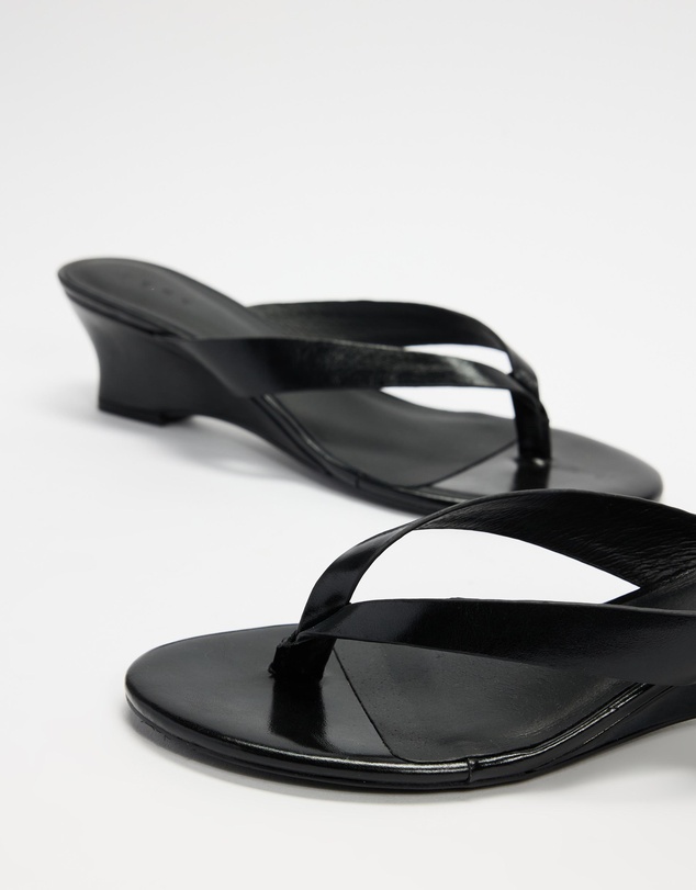 AERE - Leather Wedge Heel Thongs
