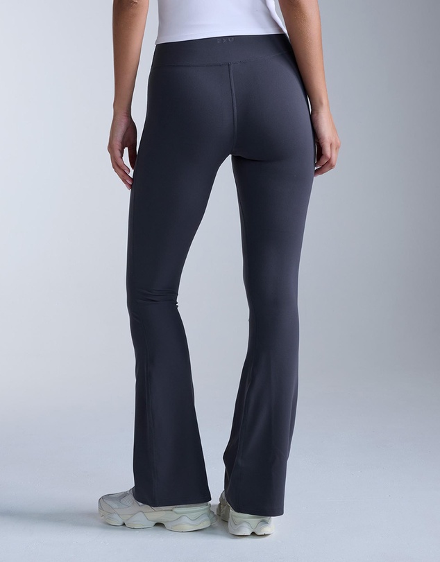 2XU - Fluid Hi-Rise Flare Pants