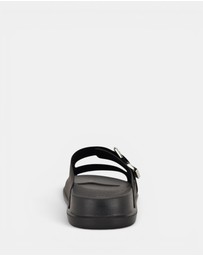 GUESS - Veasston Slide Sandals