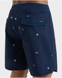 Quiksilver - Mens Surfsilk 18