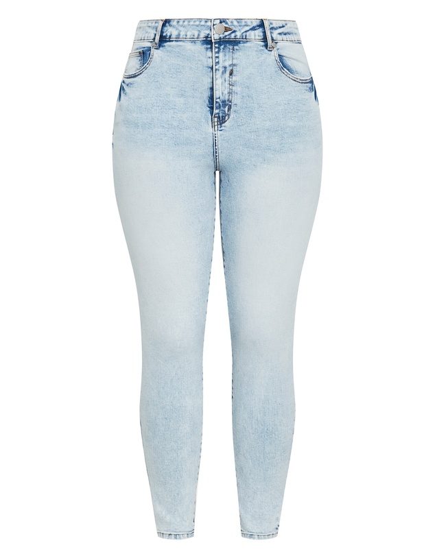 City Chic - Plus size Harley Fit Karla Skinny Leg Short Jean - light wash