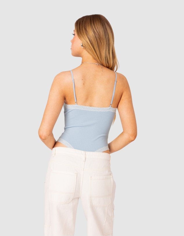 EDIKTED - Aurora lace trim bodysuit