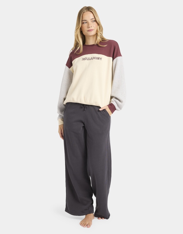 Billabong - Womens Get It Kendal Crew Neck