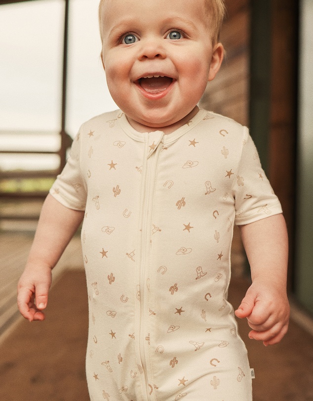 Kynd Baby - Essential Short Sleeve Onesie in Country Pristine
