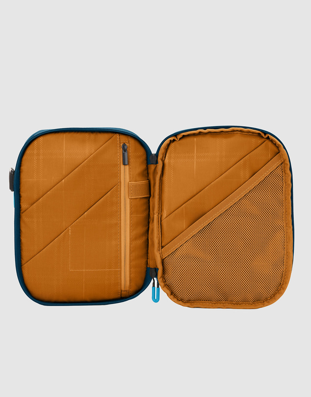 American Tourister - Orbit Vega 3A Lightweight Expandable Crossbody Bag