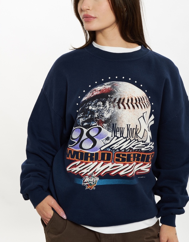 Vintage by The Real Deal - Pre Loved - 1998 MLB New York Yankees Sweatshirt