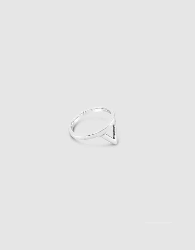 Ichu - Triangle Point Ring