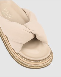 Verali - Thames Flatform Slides