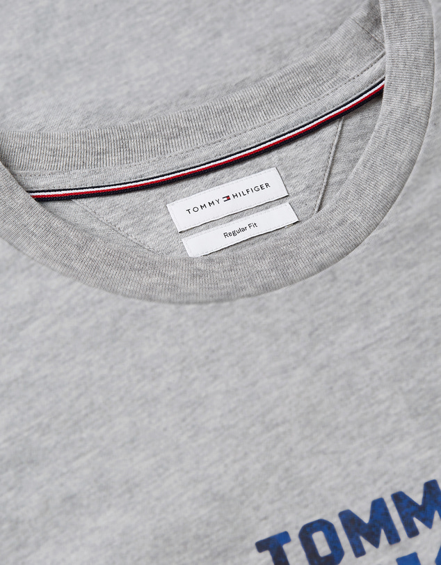 Tommy Hilfiger - Contrast Logo Crew Neck Jersey T-Shirt