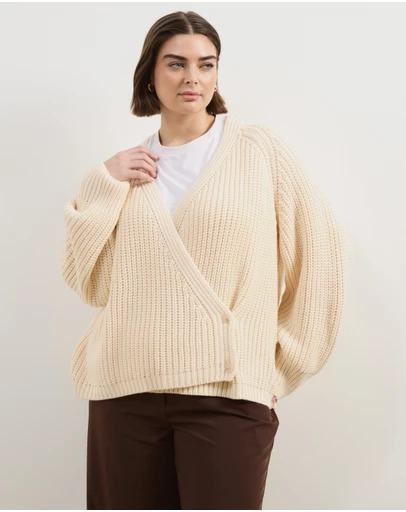 Atmos&Here Curvy - Reese Chunky Knit Wrap Cardigan