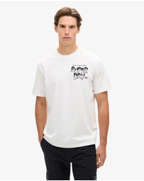 Superdry - Movie Graphic Chest Tee