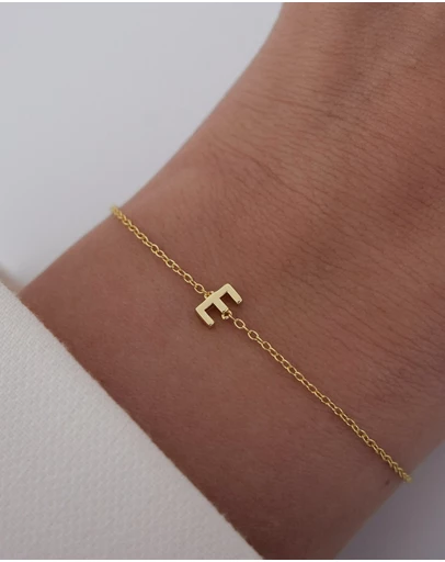The Silver Collective - Petite A-Z Letter Bracelet Gold - E