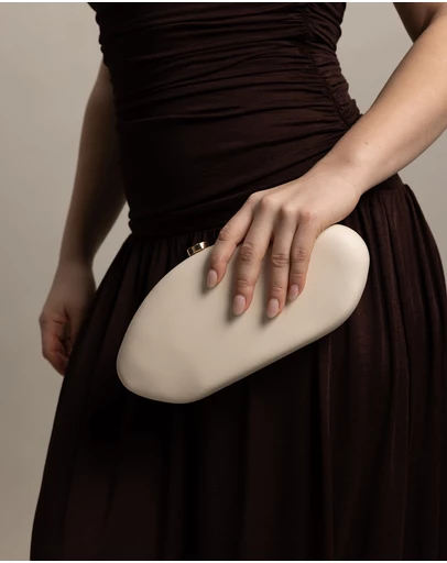Morgan & Taylor - Lyra Clutch in Creamy White