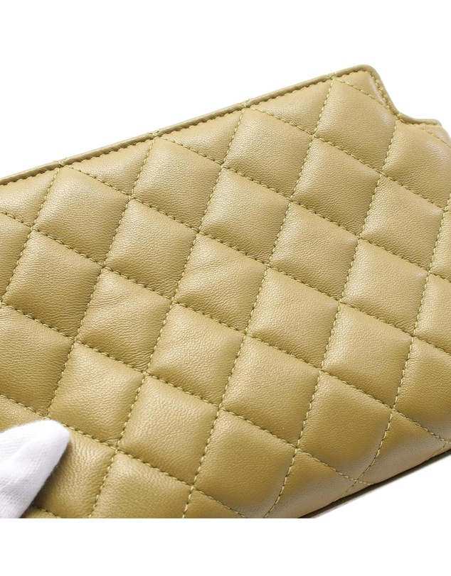 Pre-Loved by Azura Reborn - Pre-Loved chanel Chain Bag Lion Head Detail