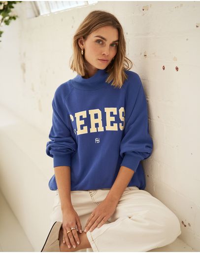 WASHED NAVY BUTTER VARSITY