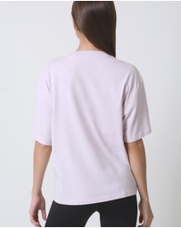 Vacancy Co - Coy Rise Tee