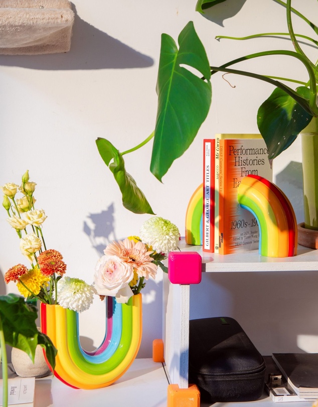 DOIY - Rainbow Bookend