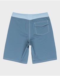 Quiksilver - Boys 8 to 16 Original 17