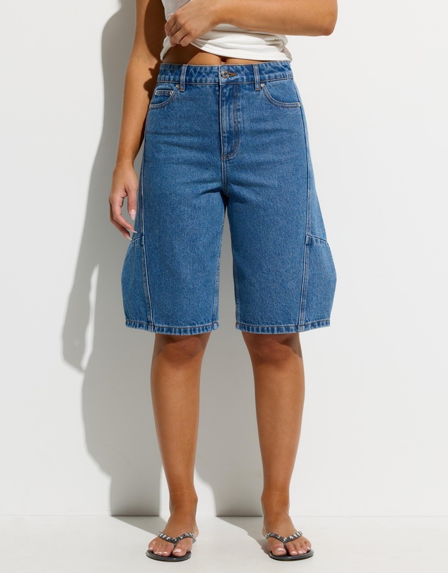 Dazie - Austin Mid Rise Barrel Jorts