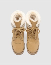 EVERAU - Australian Shepherd Ugg Mina Cow Suede Upper Martens