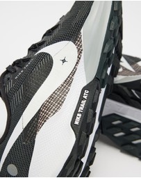 Nike - Pegasus Trail 5 - Women's