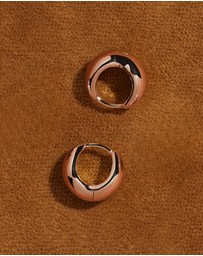 Najo - La Muse Rose Gold Huggie Earrings