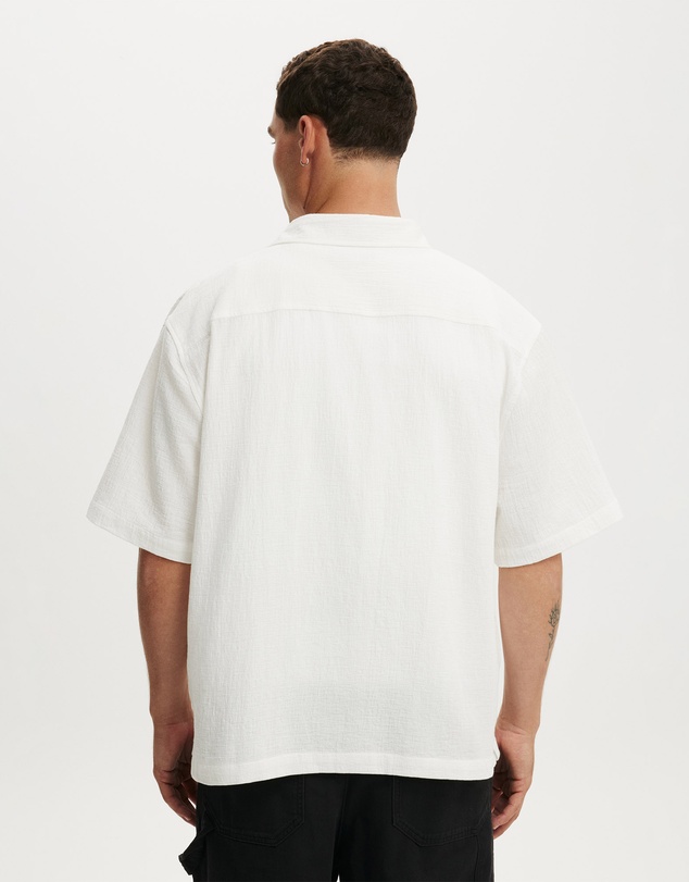 Cotton On - Boxy Fit Short Sleeve Shirt