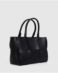 Belle & Bloom - Long Way Home Woven Tote - Black