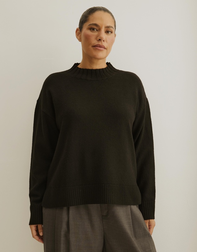 Atmos&Here Curvy - Classic Crew Knit Jumper