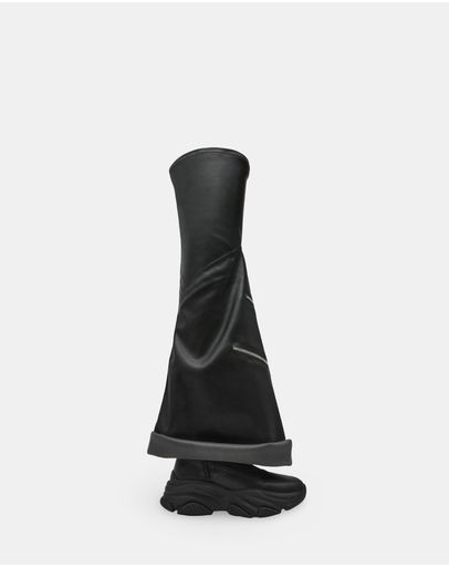 PREVALE BLACK