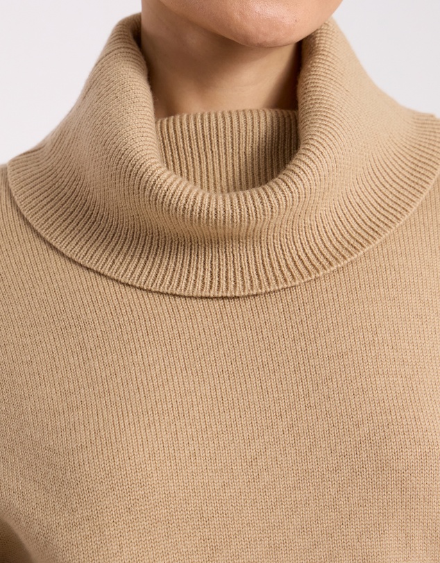 David Lawrence - Roll Neck Gilet Top