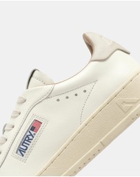 Autry - Dallas Low Wom Sneakers - Women's