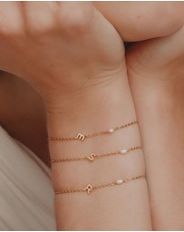 SAINT VALENTINE - Pearl Letter Bracelet - Gold