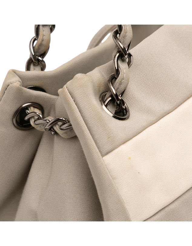 Pre-Loved by Azura Reborn - Pre-Loved Bicolor Nylon Grosgrain Reissue 2.55 Shopping Tote
