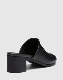 Novo - Fussy Mules