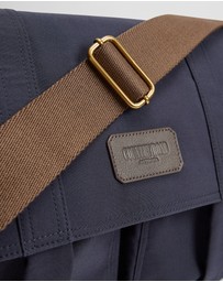 Country Road - Recycled Polyester Ezra Messenger