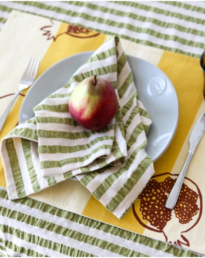 Mosey Me - Winter Fruit Placemat Set