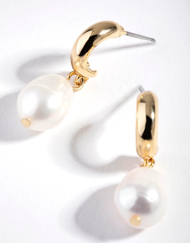 Lovisa - Gold Freshwater Pearl Drop Huggie Earrings