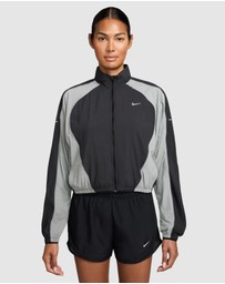 Nike - Swift Repel UV Protection Running Jacket