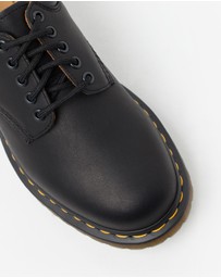 Dr Martens - 8053 5 Eye Shoe