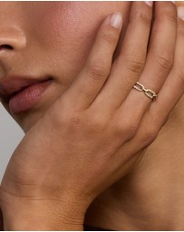 Michael Hill - 0.20 Carat TW Diamond Paperclip Ring in 10kt Yellow Gold