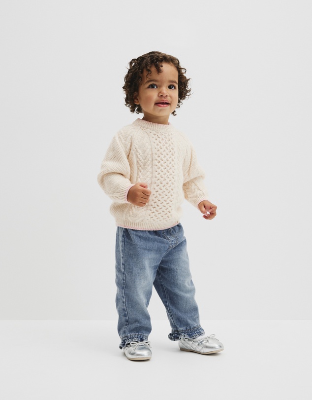 Country Road - Tipped Cable Knit