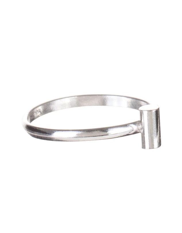 Ichu - Tiny Rod Ring
