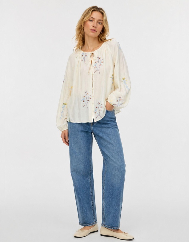 Vero Moda - Lina Embroidered Top
