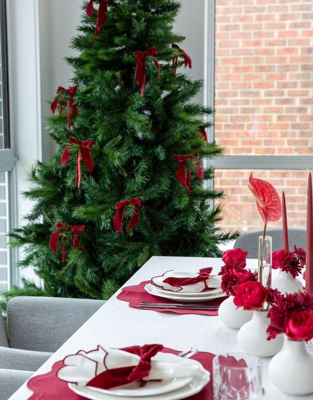 Tablescaped - Burgundy Christmas Tablescape Set